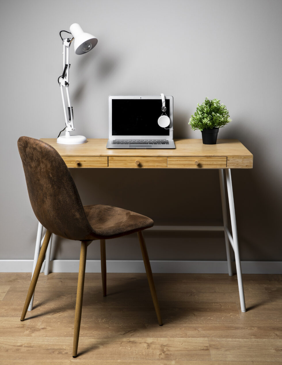 Los mejores muebles de oficina para maximizar tu productividad en Perú
