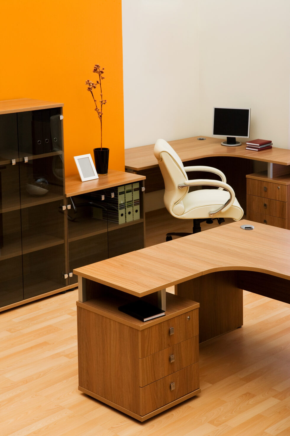 Los mejores muebles de oficina para maximizar tu productividad en Perú